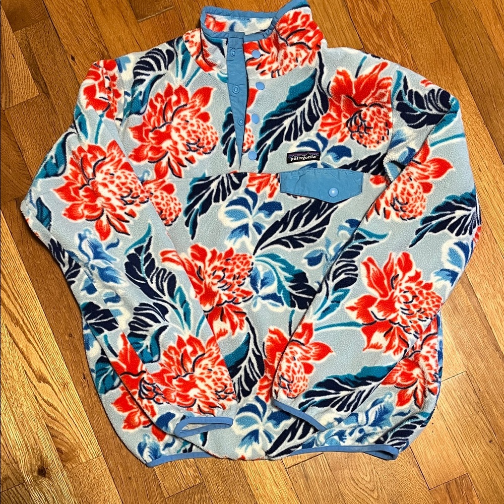 Patagonia women’s synchilla size medium